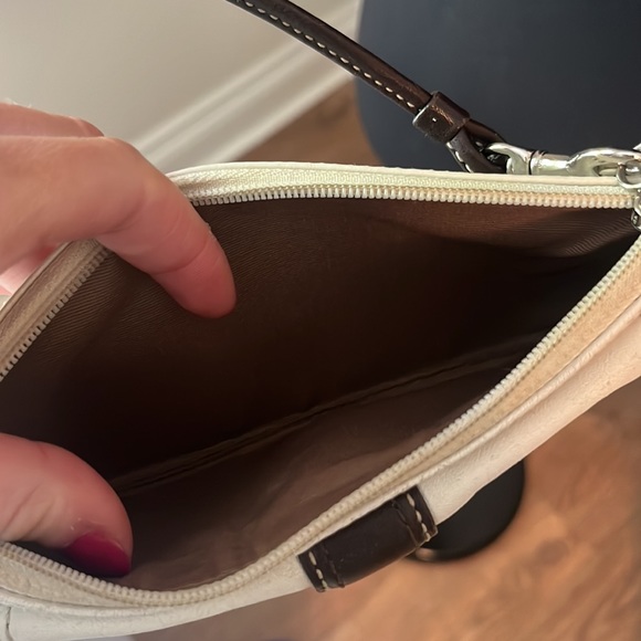 White Leather Coach Wristbag - Picture 2 of 3